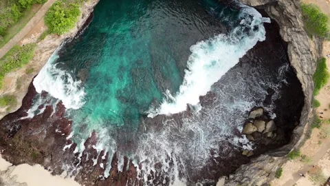 Aerial view of Broken Beach on sunny day. Nusa Penida, Indonesia. Stock Footage 320209626