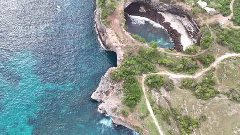 Aerial view of Broken Beach on sunny day. Nusa Penida, Indonesia. Stock Footage 320209848