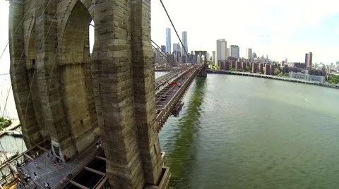 Aerial view of Brooklyn Bridge 库存影片 54708858