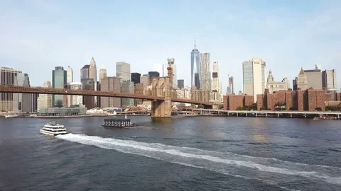 Aerial view of Brooklyn bridge going to Manhattan in New York, America. Drone Video stock 80133564