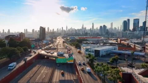 Aerial View Of Brooklyn Queens Expressway BQE With NYC Skyline 스톡 동영상 343177521