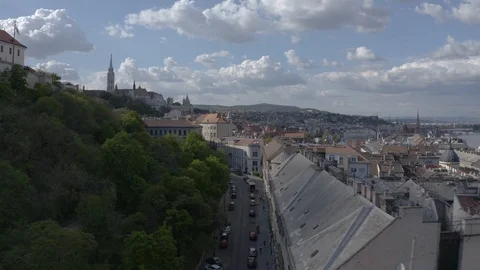 Aerial view of the Buda Castle and downtown Budapest - drone 4K Vídeo Stock 112335353