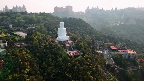 Aerial view of the buddha statue at ba na hills in da nang, vietnam with th.. Video stock 335066978