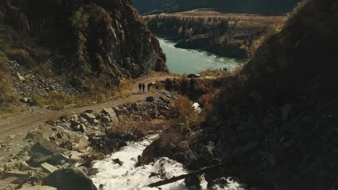 Aerial view of the calm mountain river Katun. Autumn landscape of the wild Stock Footage 153085994