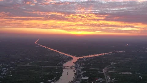 Aerial view of the Can Tho river during a brilliant sunset Stock Footage 167263527