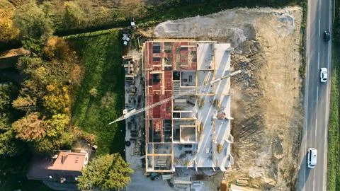 An aerial view captured by a drone showcasing the Stock-Fotos