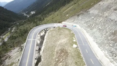 Aerial view of car driving on mountain. Stock-Footage 336320145