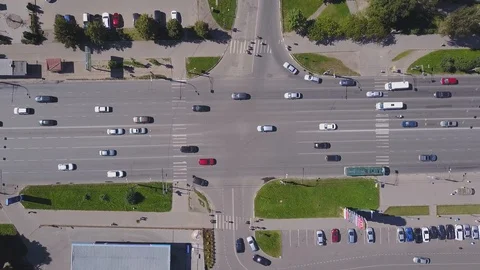 Aerial view of car intersection in the city 動画素材 87207101