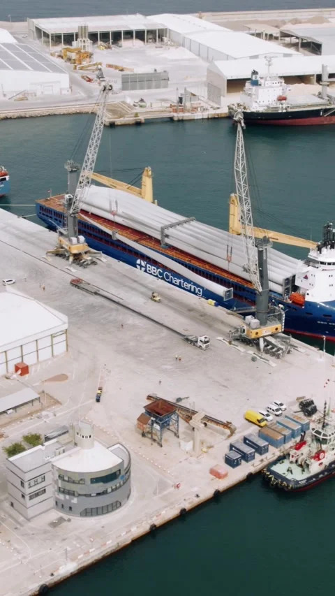 Aerial view of cargo ship docked at port terminal Castellon, Spain 28.07.2026 Vídeos de archivo 345827997