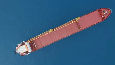Aerial view. Cargo ship on the open sea. Vídeo Stock 141033895