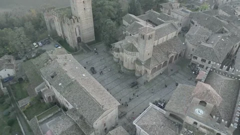 Aerial view of Castell'arquato, Emilia Romagna, Italy Video stock 304979750