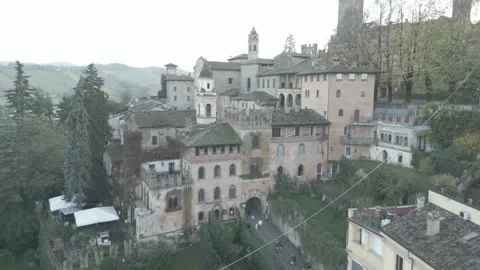 Aerial view of Castell'arquato, Emilia Romagna, Italy Video stock 304980125