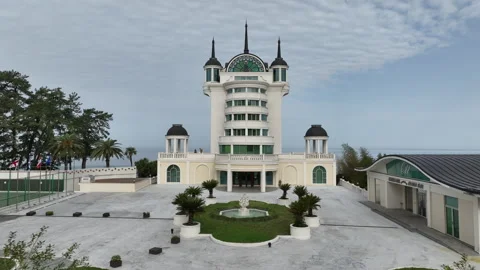 Aerial view of Castello Mare hotel in Tsikhisdziri Видео 320478322