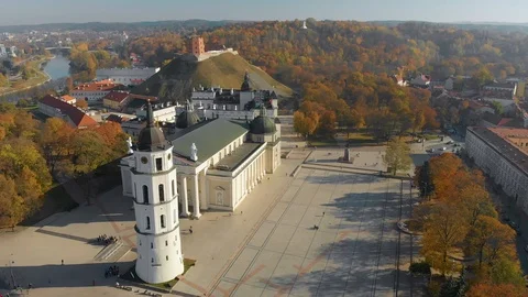 Aerial view of The Cathedral Square, main square of Vilnius Old Town Stock Footage 114830060