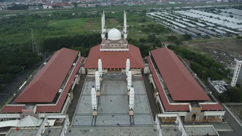 Aerial view at Central Java Great Mosque (Masjid Agung Jawa Tengah)  Stock Footage 177879192