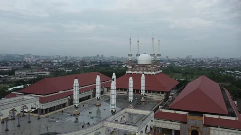 Aerial view at Central Java Great Mosque (Masjid Agung Jawa Tengah)  Stock Footage 189791458
