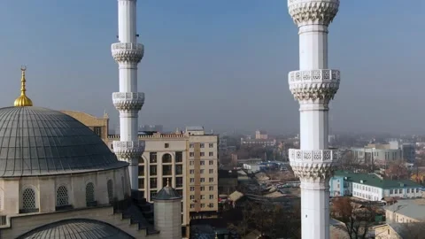 Aerial view of the central Mosque, Al-Sarakhsi. Stock-Footage 237425366