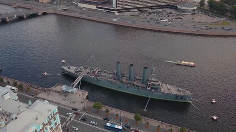 Aerial view in the central part of the city of Russia over the cruiser Aurora 20 Stock Footage