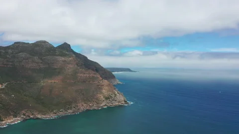 Aerial view. Chapmans Peak Drive near Cape Town, South Africa. Top view of road Vídeo Stock 154304522