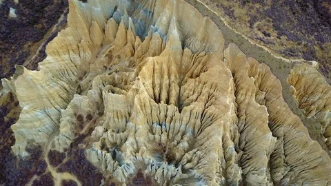 Aerial view of clay cliffs, rock formations in Omarama, New Zealand 스톡 동영상 99362637