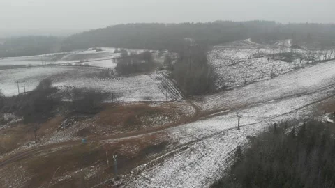 Aerial View of Climate Change Ski Slope Scene, Melting Snow,, Forward 動画素材 148922863