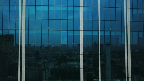 Aerial view of close-up of a skyscraper Vidéo 126986990