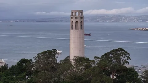 Aerial view of the Coit Tower scenery in San Francisco, California, USA Stockbeeldmateriaal 334373760