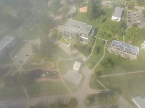 Aerial View of Complex with Buildings, Pathways, and Open Spaces Foto stock