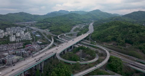 Aerial view of complex highway interchange in Uiwang, Gyeonggi-do, South Korea 스톡 동영상 333882086