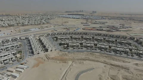 Aerial view of the construction of the elite settlement "damac hills" (dubai) 스톡 동영상 106800732