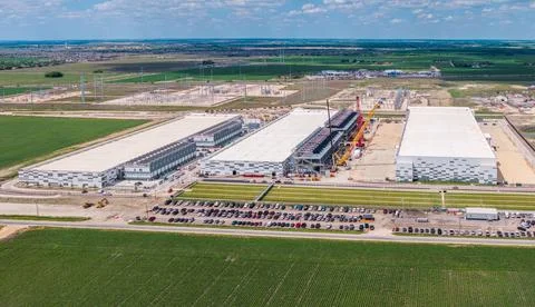 Aerial view of construction of massive power campus and Artificial Intelligence Stockfoto's