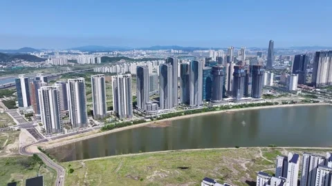 Aerial view of the construction site of the Hillstate Songdo The Sky apartme Vídeo Stock 289375559