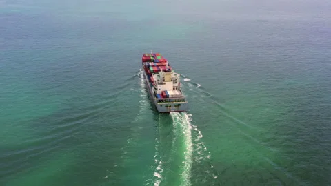 Aerial view container cargo ship, import export commerce global business. Vidéo 133348628