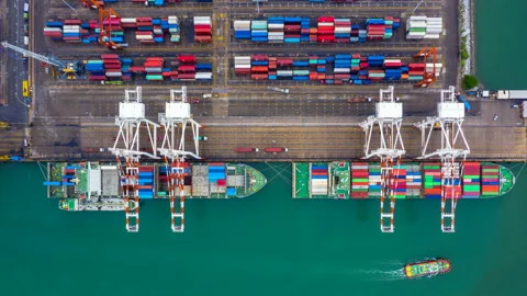 Aerial view container cargo ship, import export commerce global business. Vidéo 133354655