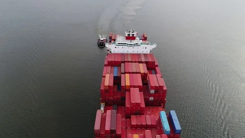 Aerial View of Container Ship and Tugboat Arriving Port of Philadelphia 스톡 동영상 74514013