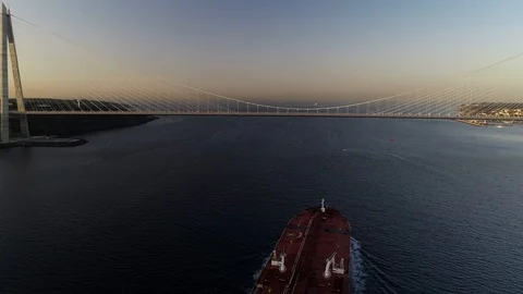 Aerial view of container ship in the Bosphorus Video stock 102162456