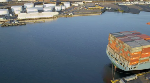 Aerial view of Container Ship loading freight Seattle, USA 動画素材 39932072