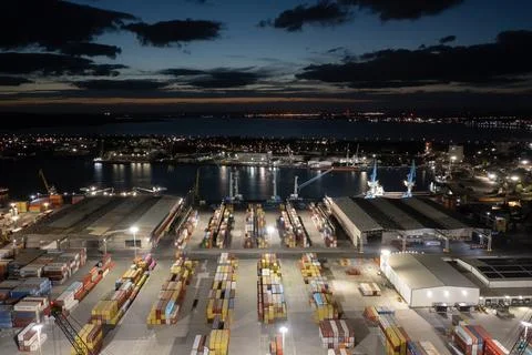 Aerial view to a container unloading terminal of port of Burgas, Bulgaria Foto stock