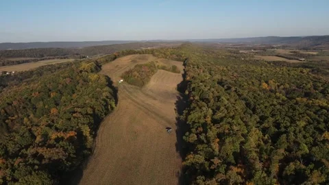 Aerial view of corn fields in the mountains of in rural Central Pennsylvani.. 스톡 동영상 243845042
