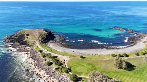 Aerial View of Crescent Head Golf Course and Coastline Vídeo Stock 340966195