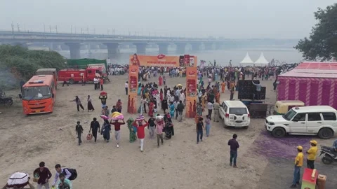 Aerial View of Crowd Leaving After Chhath Puja Festival 库存影片 332099231