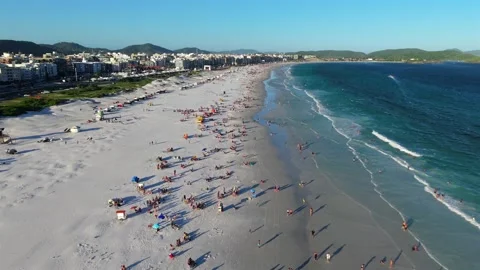 Aerial View of Crowded Praia do Forte Beach in Cabo Frio 스톡 동영상 331764436