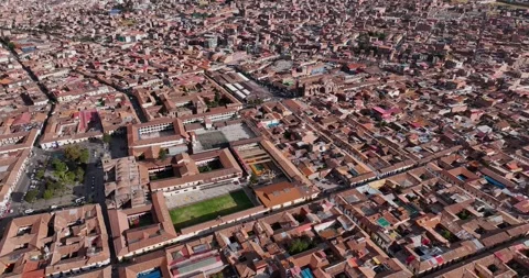 Aerial view of Cusco Old Town historic colonial architecture, Peru Vídeo Stock 344048345