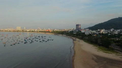 Aerial View of Da Nang Beach and Fishing Boats at Sunrise 库存影片 340487331