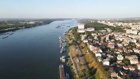 Aerial view of Danube River passing near City of Ruse, Bulgaria Video stock 161391464