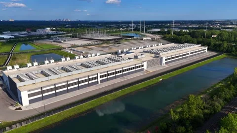 Aerial view of data center campus with electrical substation in Hilliard, Ohio 動画素材 346654546