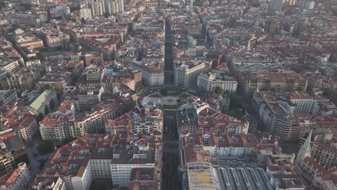Aerial view of a dense old town with a cathedral and city rooftops Vídeos de archivo 342260102