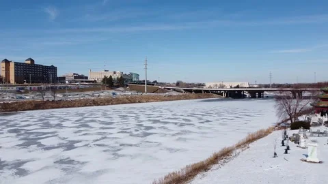 Aerial View of Des Moines River and Iowa Women of Achievement Bridge 動画素材 232553976