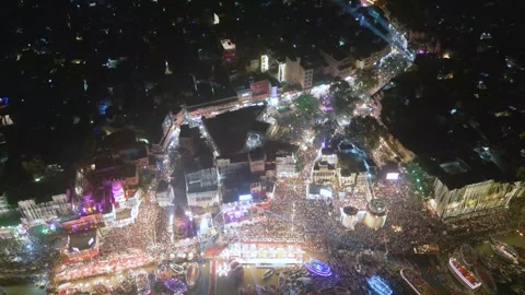 Aerial View of Dev Deepawali Festival Lights Fireworks on the Ghats of Varanasi, 库存影片 340594899