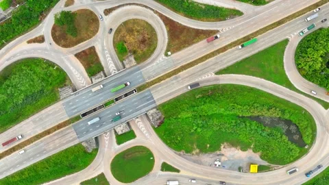 Aerial view of a dogbone interchange. Video stock 249728815